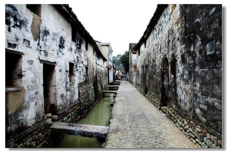 卫宁健康：预计随着关于浦东新区这一重大战略部署的实施落地，公司将从中受益